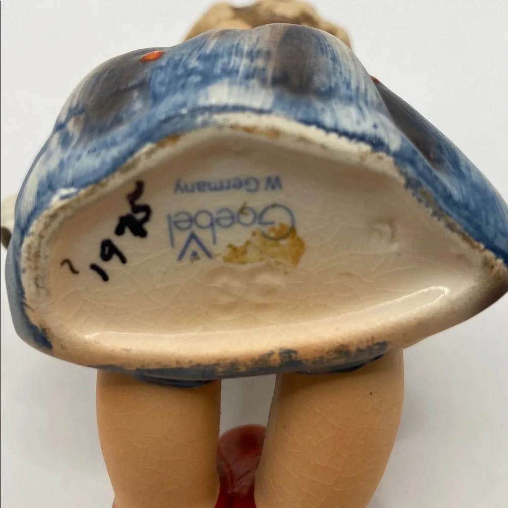 Vintage Goebel Hummel Joyful Figurine AKA Banjo Betty